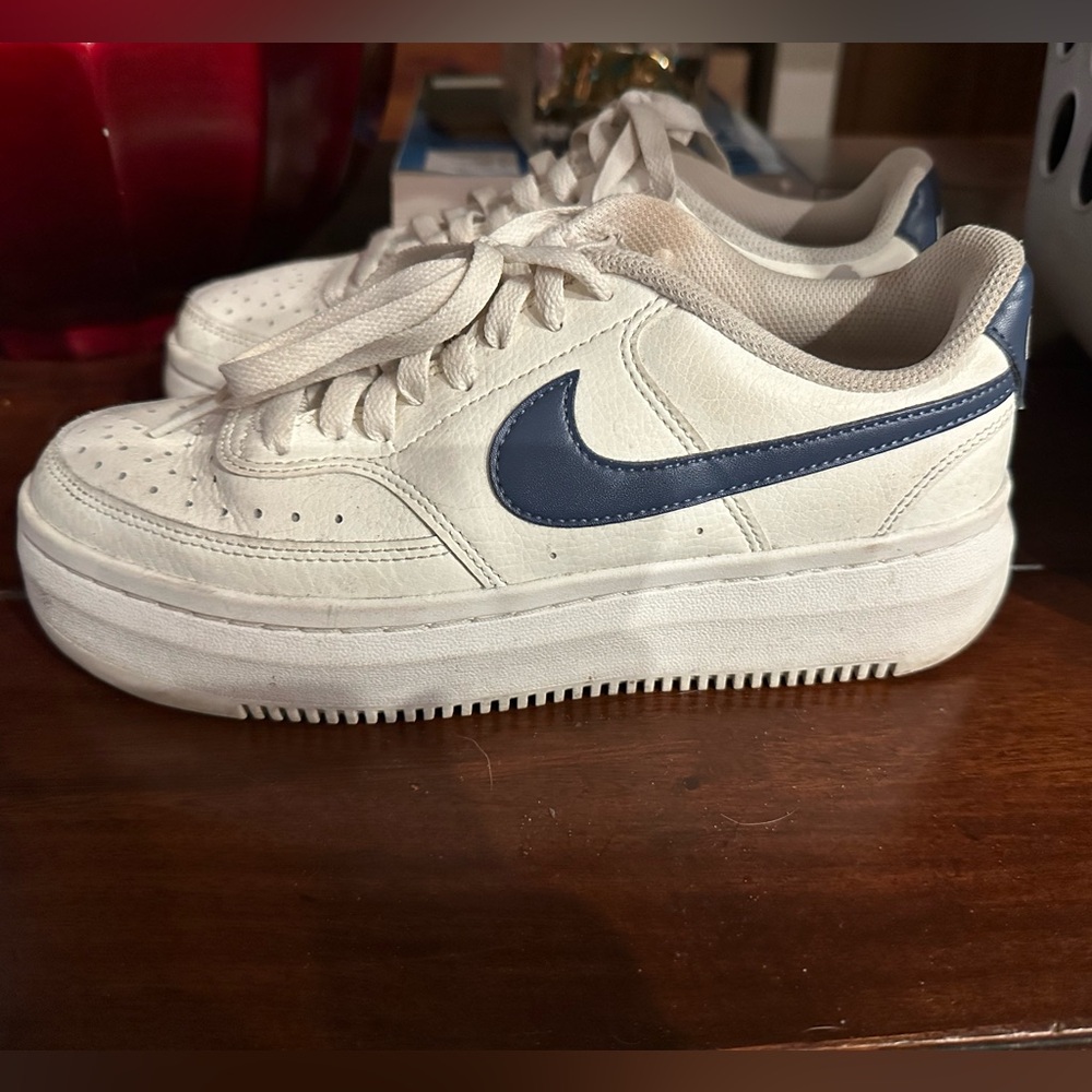 Nike Court Vision Alta